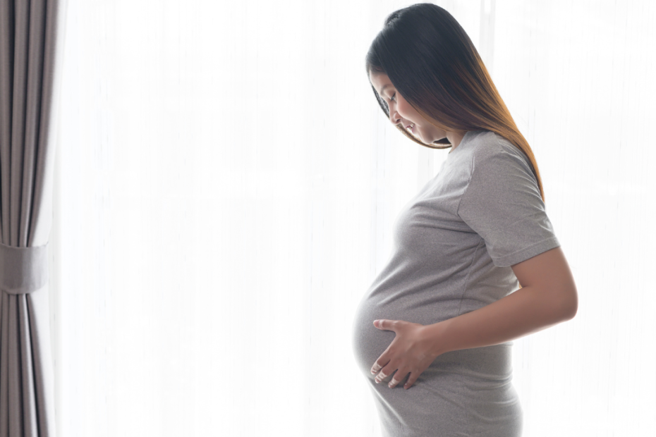 GLP-1 analogue and tirzepatide effects on female fertility